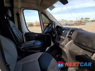 Piąte zdjęcie samochodu w środku: 2018 RAM PROMASTER 3500 DELIVERY VAN VIN:3C6URVJG4JE144635 - miniatura