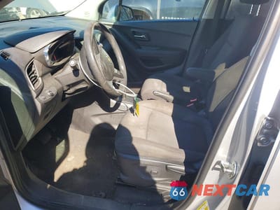 Zdjęcie 7 z 12 samochodu: 2017 CHEVROLET TRAX 1LT VIN:3GNCJPSB3HL144262 - miniatura