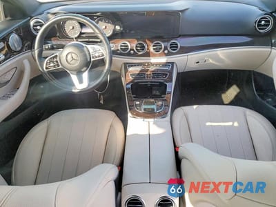 Zdjęcie 8 z 12 samochodu: 2019 MERCEDES-BENZ E 300 VIN:WDDZF4JBXKA600458 - miniatura