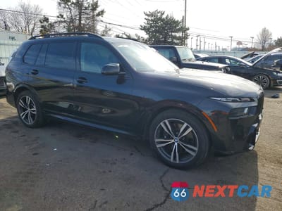 Czwarte zdjęcie samochodu z boku: 2023 BMW X7 M60I VIN:5UX33EM0XP9N47020 - miniatura