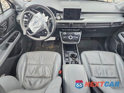 Zdjęcie 8 z 12 samochodu: 2022 LINCOLN CORSAIR RESERVE VIN:5LMCJ2C93NUL16064 - miniatura