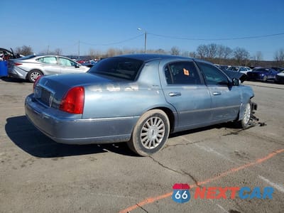 Trzecie zdjęcie samochodu z tyłu: 1995 LINCOLN TOWN CAR BASE VIN:1LNHM81WX3Y646396 - miniatura