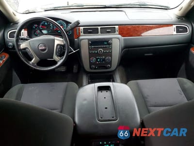 Zdjęcie 8 z 14 samochodu: 2013 GMC YUKON SLE VIN:1GKS2AE03DR357907 - miniatura