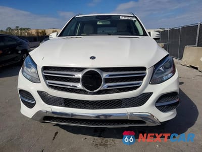 Piąte zdjęcie samochodu w środku: 2018 MERCEDES-BENZ GLE 350 VIN:4JGDA5JB8JB069113 - miniatura
