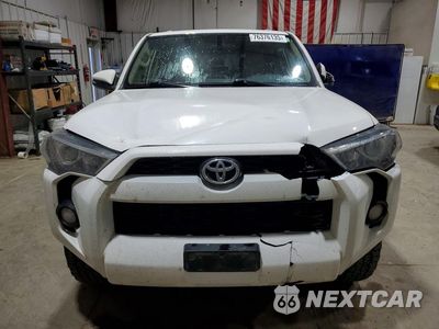 Piąte zdjęcie samochodu w środku: 2016 TOYOTA 4RUNNER SR5/SR5 PREMIUM VIN:JTEBU5JR1G5341942 - miniatura