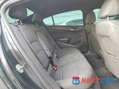 Zdjęcie 10 z 12 samochodu: 2018 CHEVROLET CRUZE LT VIN:1G1BE5SM7J7206957 - miniatura