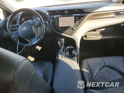 Zdjęcie 8 z 12 samochodu: 2019 TOYOTA CAMRY L VIN:4T1B11HK8KU165710 - miniatura