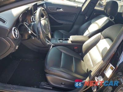 Zdjęcie 7 z 11 samochodu: 2015 MERCEDES-BENZ GLA 250 4MATIC VIN:WDCTG4GB8FJ169185 - miniatura