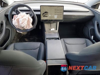 Zdjęcie 8 z 11 samochodu: 2024 TESLA MODEL 3 VIN:5YJ3E1EB1RF846652 - miniatura