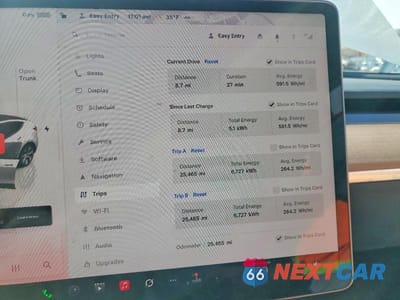 Zdjęcie 9 z 12 samochodu: 2023 TESLA MODEL Y VIN:7SAYGDEE0PF612059 - miniatura