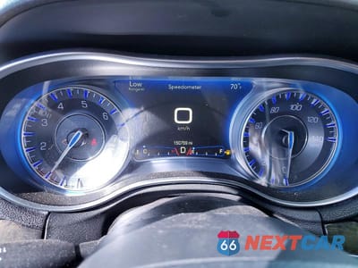 Zdjęcie 9 z 11 samochodu: 2018 CHRYSLER 300 LIMITED VIN:2C3CCAEG9JH261855 - miniatura