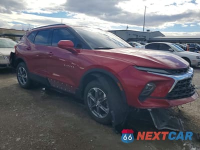 Czwarte zdjęcie samochodu z boku: 2024 CHEVROLET BLAZER 2LT VIN:3GNKBCR47RS180228 - miniatura