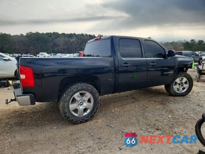 Trzecie zdjęcie samochodu z tyłu: 2011 CHEVROLET SILVERADO C1500 LT VIN:3GCPCSE05BG287750 - miniatura