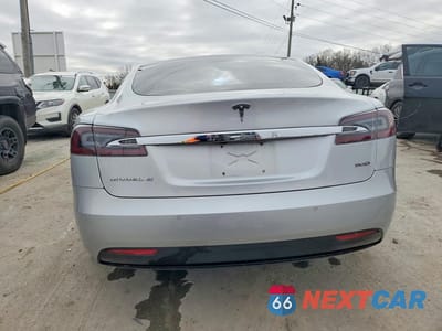 Zdjęcie 6 z 12 samochodu: 2016 TESLA MODEL S VIN:5YJSA1E29GF174179 - miniatura