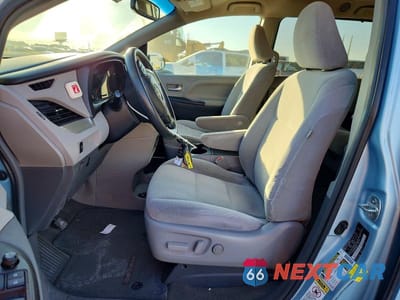 Zdjęcie 7 z 13 samochodu: 2015 TOYOTA SIENNA LE VIN:5TDKK3DC5FS558649 - miniatura