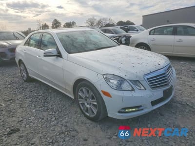 Czwarte zdjęcie samochodu z boku: 2013 MERCEDES-BENZ E 350 4MATIC VIN:WDDHF8JB6DA693131 - miniatura