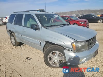 Czwarte zdjęcie samochodu z boku: 2007 CHEVROLET TRAILBLAZER LS VIN:1GNDT13S472223515 - miniatura