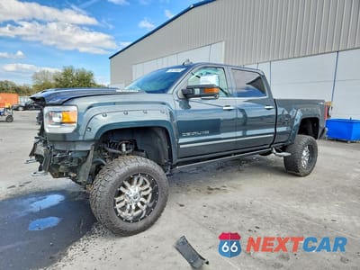 2018 GMC SIERRA K2500 DENALI 1GT12UEY2JF109434 - główne zdjęcie licytacji z USA - miniatura