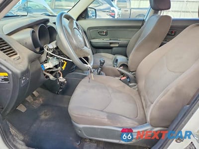Zdjęcie 7 z 13 samochodu: 2011 KIA SOUL BASE VIN:KNDJT2A16B7267281 - miniatura
