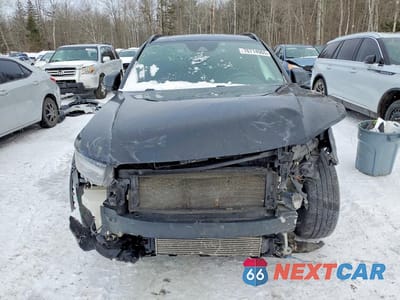 Piąte zdjęcie samochodu w środku: 2020 VOLVO XC40 T5 R-DESIGN VIN:YV4162UM0L2337558 - miniatura