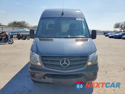 Piąte zdjęcie samochodu w środku: 2018 MERCEDES-BENZ SPRINTER 2500 VIN:WD3PE7CD4JP631084 - miniatura