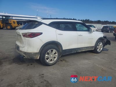 Trzecie zdjęcie samochodu z tyłu: 2019 CHEVROLET BLAZER 2LT VIN:3GNKBGRS4KS674865 - miniatura