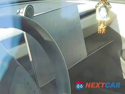 Zdjęcie 9 z 12 samochodu: 2024 TESLA MODEL 3 VIN:5YJ3E1EA2RF828801 - miniatura