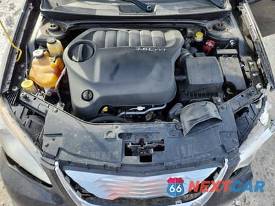 Zdjęcie 11 z 12 samochodu: 2013 CHRYSLER 200 LIMITED VIN:1C3CCBCG3DN577773 - miniatura