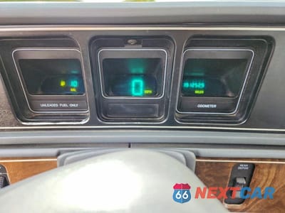 Zdjęcie 9 z 11 samochodu: 1984 LINCOLN MARK VII VIN:1MRBP98F5EY653009 - miniatura