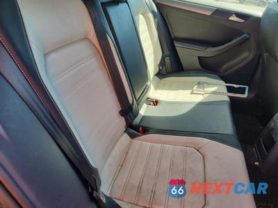 Zdjęcie 10 z 11 samochodu: 2016 VOLKSWAGEN JETTA SPORT VIN:3VWB17AJ7GM337419 - miniatura