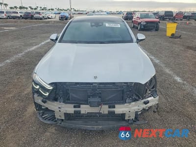 Piąte zdjęcie samochodu w środku: 2025 MERCEDES-BENZ E 350 4MATIC VIN:W1KLF4HB3SA093849 - miniatura