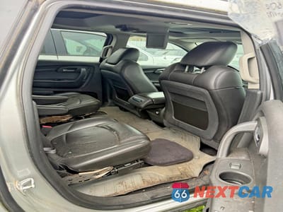 Zdjęcie 12 z 12 samochodu: 2010 CHEVROLET TRAVERSE LT VIN:1GNLVGED8AS106129 - miniatura