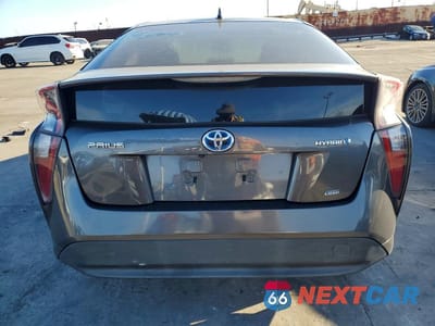 Zdjęcie 6 z 12 samochodu: 2017 TOYOTA PRIUS TWO ECO VIN:JTDKARFU1H3029506 - miniatura