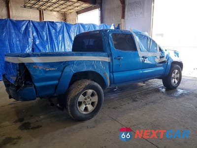 Trzecie zdjęcie samochodu z tyłu: 2011 TOYOTA TACOMA DOUBLE CAB VIN:3TMLU4EN3BM067902 - miniatura