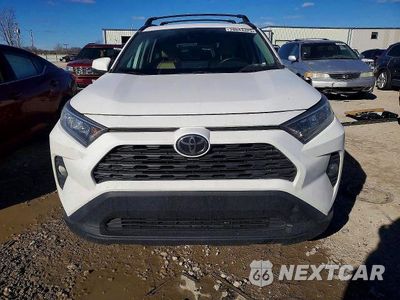 Piąte zdjęcie samochodu w środku: 2019 TOYOTA RAV4 XLE PREMIUM VIN:2T3C1RFV7KC020506 - miniatura