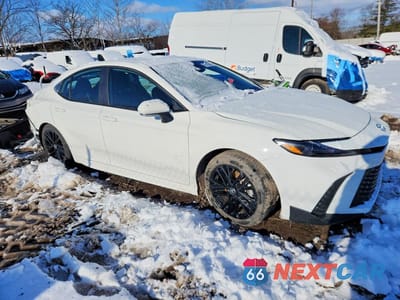 Czwarte zdjęcie samochodu z boku: 2025 TOYOTA CAMRY XSE VIN:4T1DAACK2SU013051 - miniatura