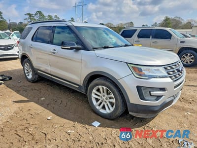 Czwarte zdjęcie samochodu z boku: 2017 FORD EXPLORER XLT VIN:1FM5K7D85HGB03972 - miniatura
