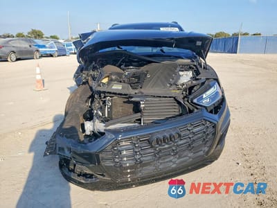 Piąte zdjęcie samochodu w środku: 2025 AUDI Q5 PREMIUM PLUS 45 VIN:WA1EAAFY6S2027307 - miniatura