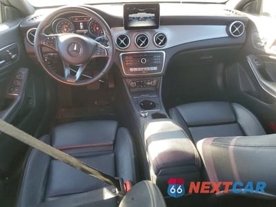 Zdjęcie 8 z 11 samochodu: 2019 MERCEDES-BENZ CLA 250 VIN:WDDSJ4EB0KN725102 - miniatura