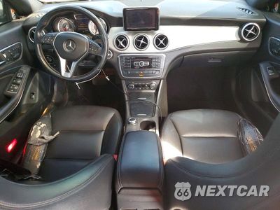 Zdjęcie 8 z 11 samochodu: 2014 MERCEDES-BENZ CLA 250 VIN:WDDSJ4EB7EN032791 - miniatura