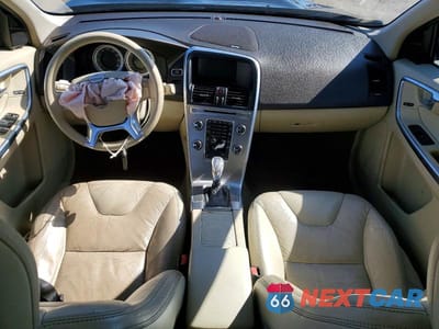 Zdjęcie 8 z 13 samochodu: 2013 VOLVO XC60 T6 VIN:YV4902DZXD2425826 - miniatura