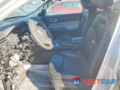 Zdjęcie 7 z 13 samochodu: 2024 JEEP COMPASS LATITUDE VIN:3C4NJDBN2RT107778 - miniatura