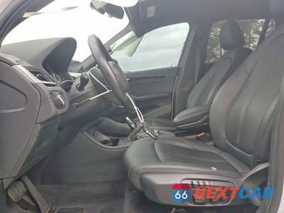 Zdjęcie 7 z 13 samochodu: 2021 BMW X1 SDRIVE28I VIN:WBXJG7C03M5S92355 - miniatura