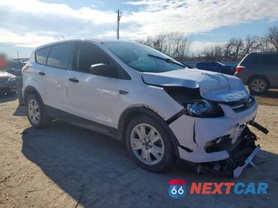 Czwarte zdjęcie samochodu z boku: 2016 FORD ESCAPE S VIN:1FMCU0F71GUB70923 - miniatura