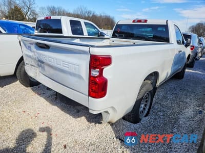 Trzecie zdjęcie samochodu z tyłu: 2023 CHEVROLET SILVERADO C1500 VIN:3GCNAAEK2PG152533 - miniatura