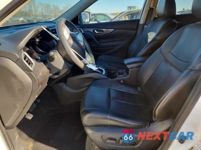 Zdjęcie 7 z 14 samochodu: 2015 NISSAN ROGUE S VIN:5N1AT2MT9FC757056 - miniatura