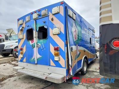 Trzecie zdjęcie samochodu z tyłu: 2014 FORD E450 AMBULANCE VIN:1FDXE4FS5EDA04282 - miniatura