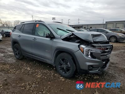 Czwarte zdjęcie samochodu z boku: 2024 GMC TERRAIN AT4 VIN:3GKALYEG3RL307974 - miniatura