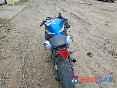 Czwarte zdjęcie samochodu z boku: 2015 SUZUKI GSX-R600 VIN:JS1GN7FA2F2101363 - miniatura