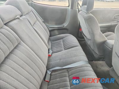 Zdjęcie 10 z 11 samochodu: 2002 PONTIAC GRAND PRIX GT VIN:1G2WP12KX2F256080 - miniatura